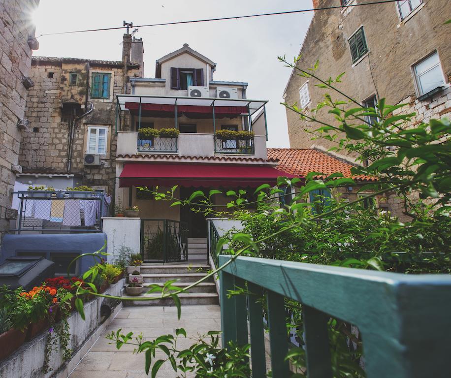 Guesthouse Fjaka Сплит Екстериор снимка